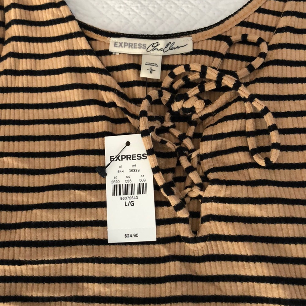 Express Crop-Top - Picture 2 of 3